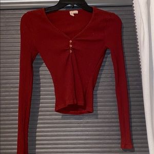 Maroon long sleeve v-neck crop top (Size Small)